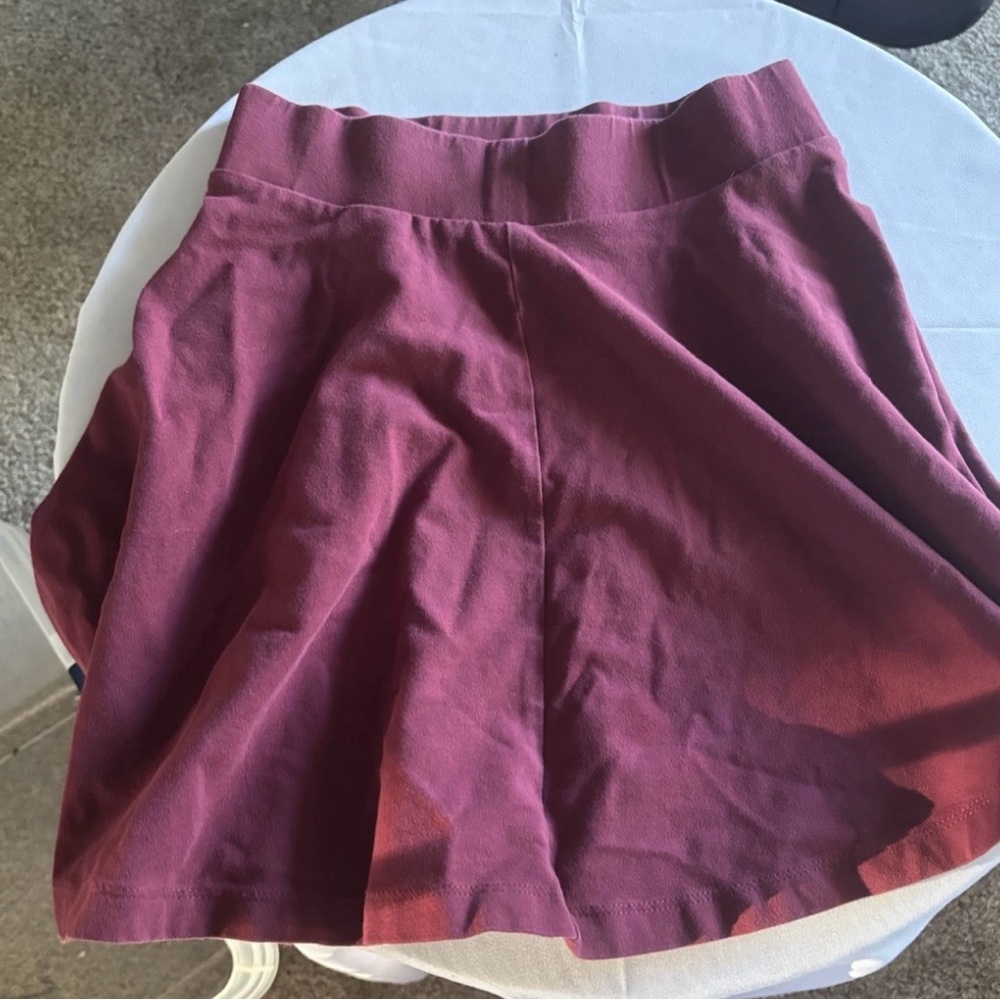 Divided XS Elegant Burgundy Women's Skirt - Picture 7 of 9
